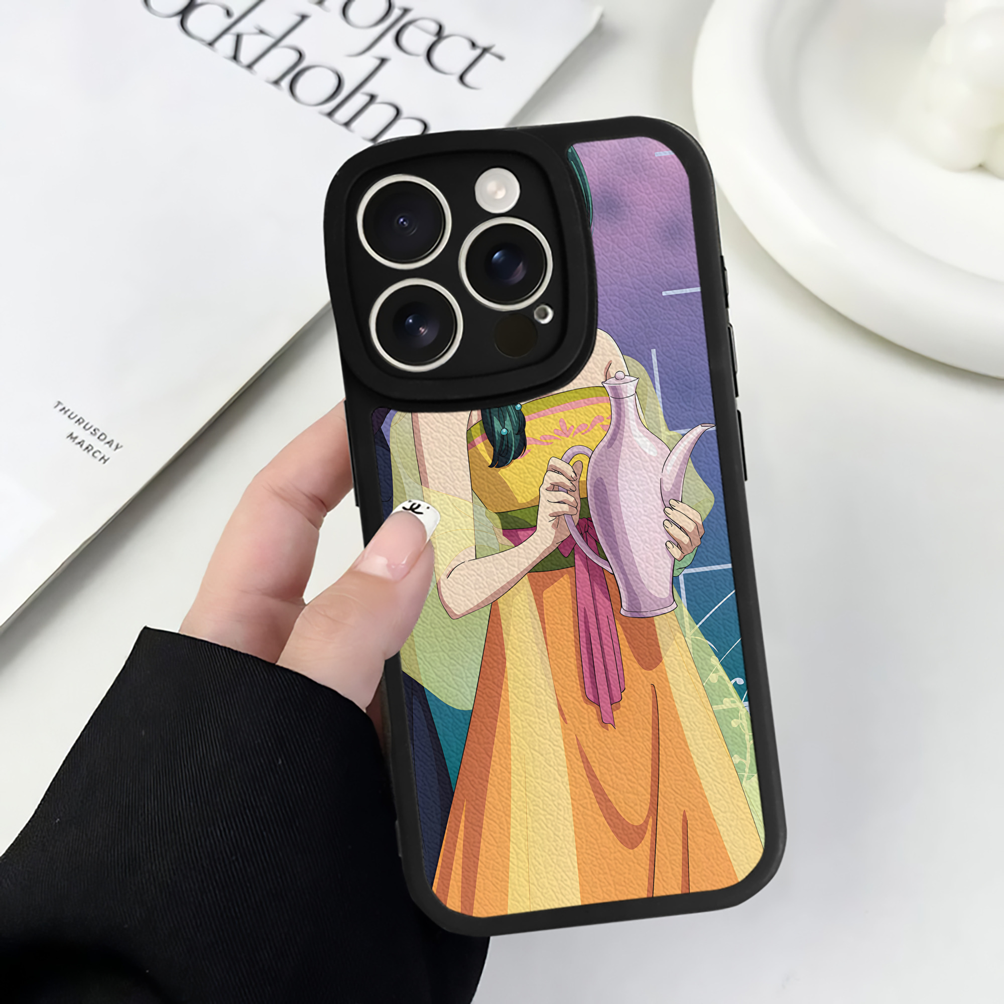（画像用） 薬屋のひとりごと The Apothecary Diaries 【iPhone 16シリーズ対応】シリコンスマホケース（レザー調） 材質：シリコン